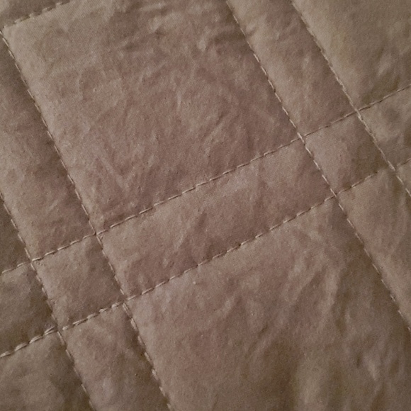 Meet your Posher, Jenn - Picture 1 of 1